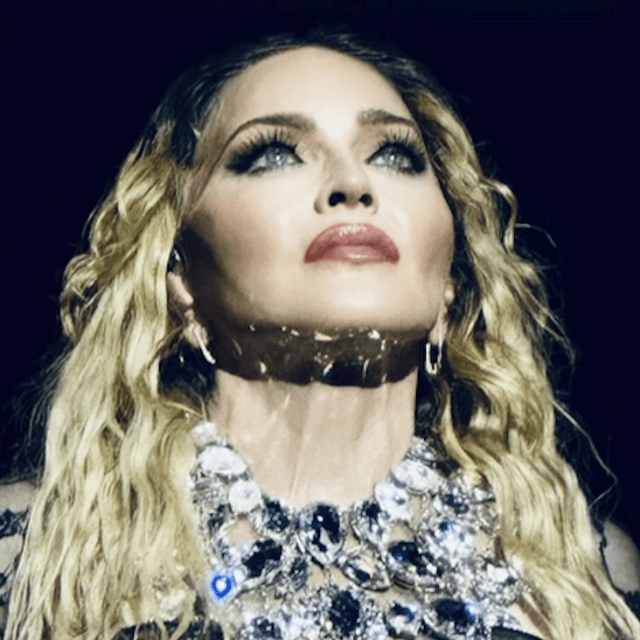 Madonna omaggia le vittime del Pulse: "Tutti noi contribuiamo ai crimini di odio, perché tutti discriminiamo" - Madonna - Gay.it Blog